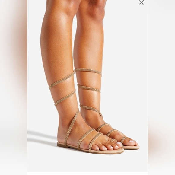 Flat gladiator Sandal with coiling staps - Picture 2 of 4